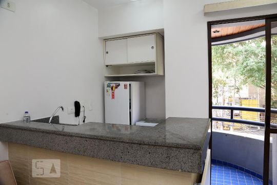 Cozinha de kitnet/studio à venda com 1 quarto, 35m² em Vila Suzana, São Paulo