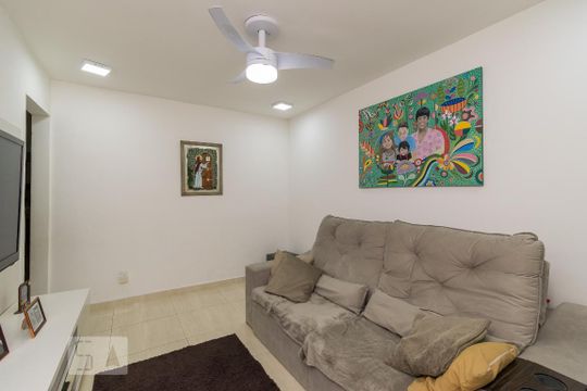 Casa de Condomínio à venda com 6 quartos, 650m² em Irajá, Rio de Janeiro