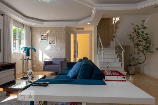 Casa de Condomínio para alugar com 3 quartos, 200m² em Vila Carrão, São Paulo
