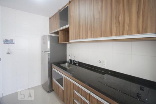 Cozinha de apartamento para alugar com 1 quarto, 51m² em Vila Gertrudes, São Paulo