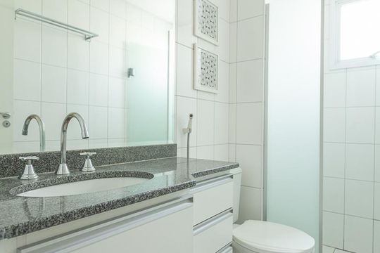 Banheiro Social de apartamento à venda com 3 quartos, 76m² em Barra Funda, São Paulo