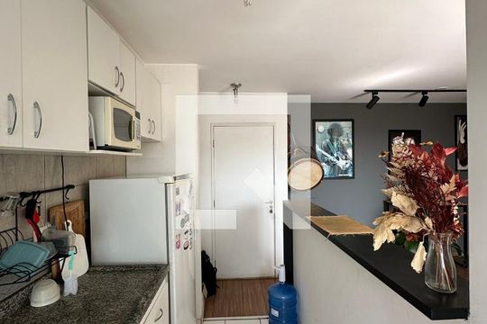 Cozinha de apartamento à venda com 2 quartos, 64m² em Vila Polopoli, São Paulo