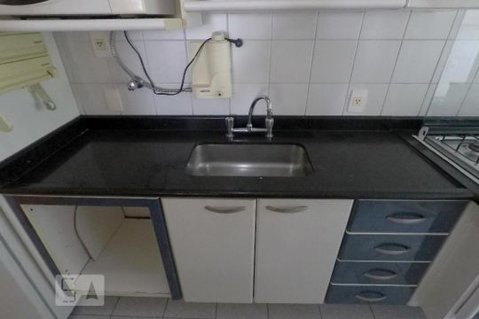 Cozinha de apartamento para alugar com 2 quartos, 65m² em Ipiranga, São Paulo