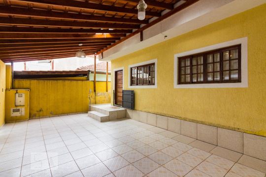 Garagem de casa à venda com 2 quartos, 117m² em Parque Peruche, São Paulo