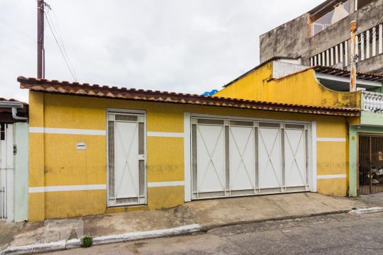 Fachada de casa à venda com 2 quartos, 117m² em Parque Peruche, São Paulo