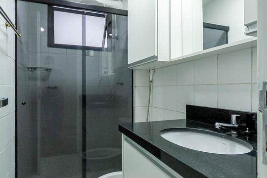 Banheiro de apartamento para alugar com 3 quartos, 70m² em Centro, Diadema