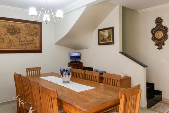 Sala de casa à venda com 3 quartos, 192m² em Bosque da Saúde, São Paulo