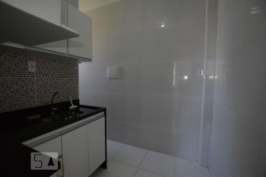 Cozinha de apartamento para alugar com 2 quartos, 68m² em Irajá, Rio de Janeiro