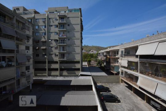 Vista do Quarto  de apartamento para alugar com 2 quartos, 68m² em Irajá, Rio de Janeiro