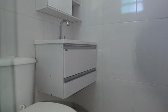 Banheiro Social de apartamento para alugar com 2 quartos, 68m² em Irajá, Rio de Janeiro