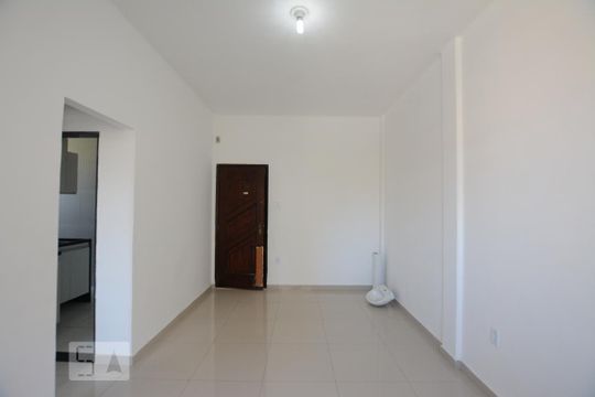 Sala de apartamento para alugar com 2 quartos, 68m² em Irajá, Rio de Janeiro