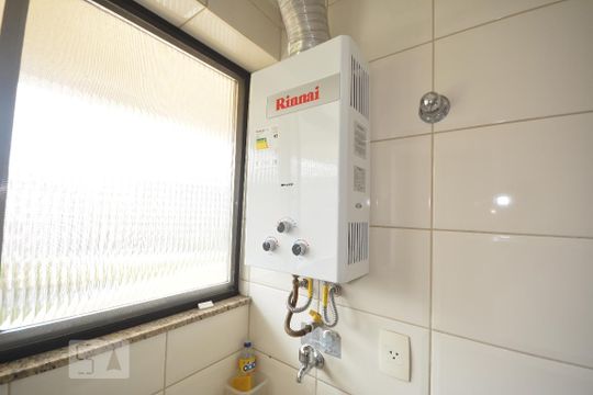 Área de Serviço - Aquecedor de apartamento para alugar com 2 quartos, 68m² em Botafogo, Rio de Janeiro