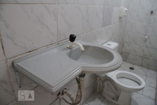 banheiro de casa para alugar com 1 quarto, 32m² em Vila Prudente, São Paulo