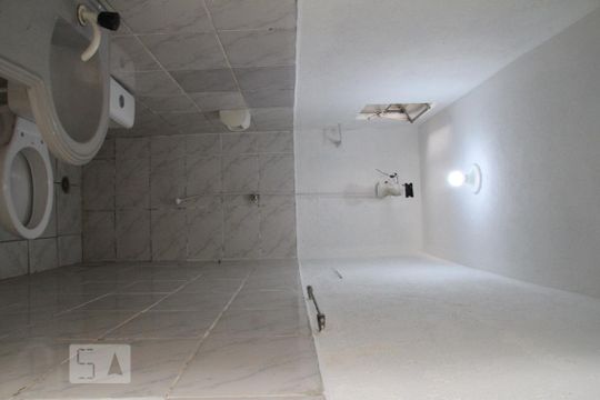 banheiro de casa para alugar com 1 quarto, 32m² em Vila Prudente, São Paulo