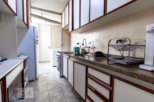Cozinha de apartamento à venda com 3 quartos, 85m² em Santo Amaro, São Paulo