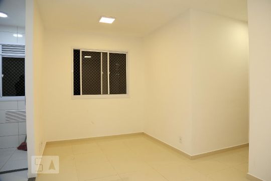 Sala de apartamento para alugar com 2 quartos, 42m² em Parque Reboucas, São Paulo
