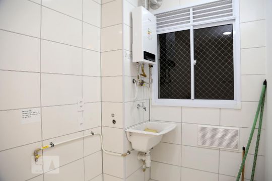 Área de Serviço de apartamento para alugar com 2 quartos, 42m² em Parque Reboucas, São Paulo