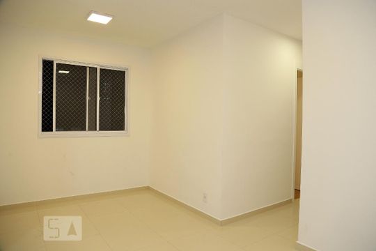 Sala de apartamento para alugar com 2 quartos, 42m² em Parque Reboucas, São Paulo