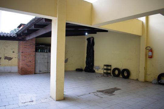 Garagem de apartamento à venda com 2 quartos, 70m² em Tristeza, Porto Alegre