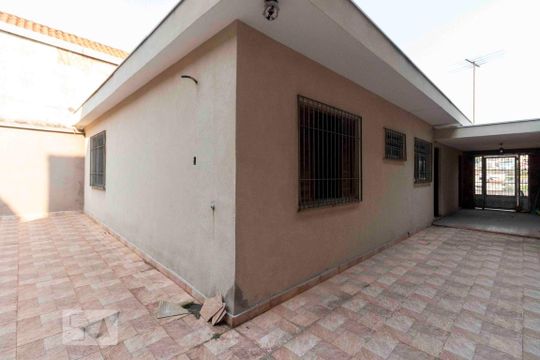 Área Externa de casa à venda com 2 quartos, 170m² em Vila Carmosina, São Paulo