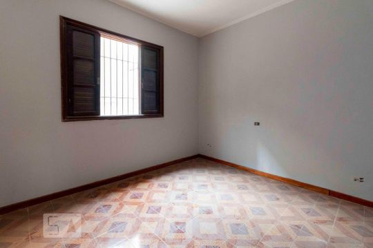 Quarto 2 de casa à venda com 2 quartos, 170m² em Vila Carmosina, São Paulo