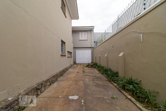 Garagem de casa à venda com 4 quartos, 390m² em Pacaembu, São Paulo