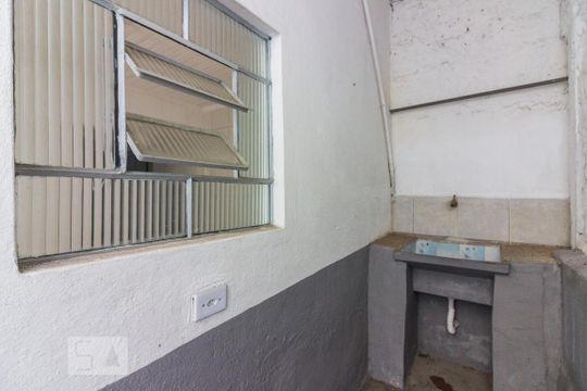 Área de Serviço de casa para alugar com 1 quarto, 20m² em Vila Santa Maria, São Paulo