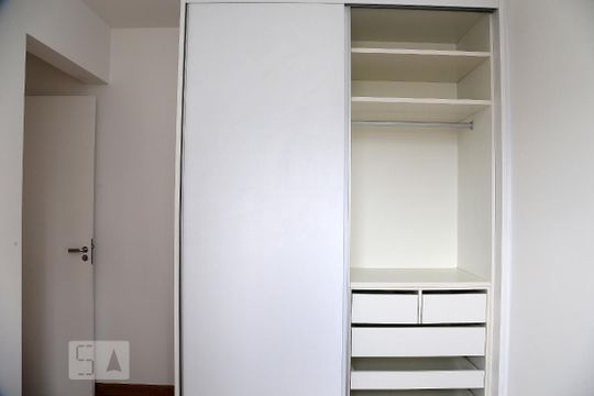 Quarto 2 de apartamento para alugar com 2 quartos, 47m² em Vila Andrade, São Paulo