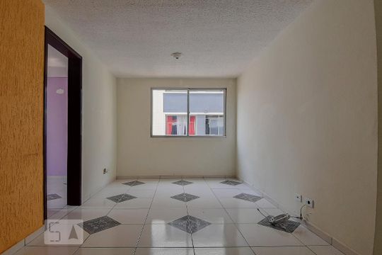 Apartamento para alugar com 3 quartos, 60m² em Vila Zat, São Paulo
