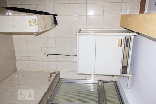 Lavanderia de apartamento para alugar com 2 quartos, 70m² em Centro Histórico, Porto Alegre