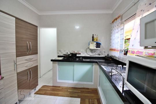 Cozinha  de casa à venda com 4 quartos, 220m² em Alves Dias, São Bernardo do Campo