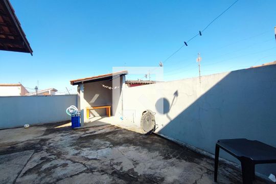 Quintal de casa à venda com 3 quartos, 250m² em Parque Via Norte, Campinas