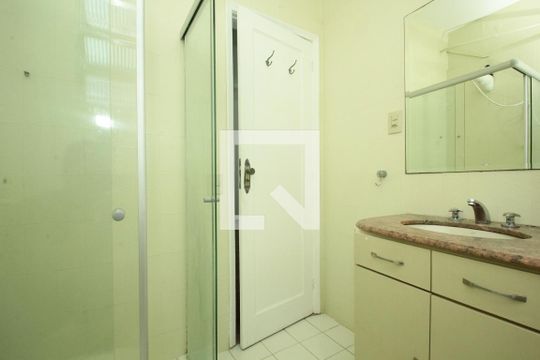 Banheiro de apartamento à venda com 2 quartos, 73m² em Botafogo, Rio de Janeiro