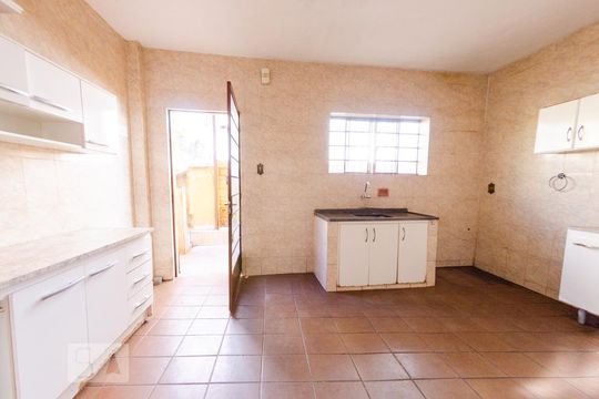 Cozinha de casa à venda com 3 quartos, 180m² em Minas Brasil, Belo Horizonte