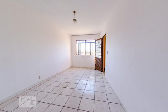Casa à venda com 3 quartos, 180m² em Minas Brasil, Belo Horizonte