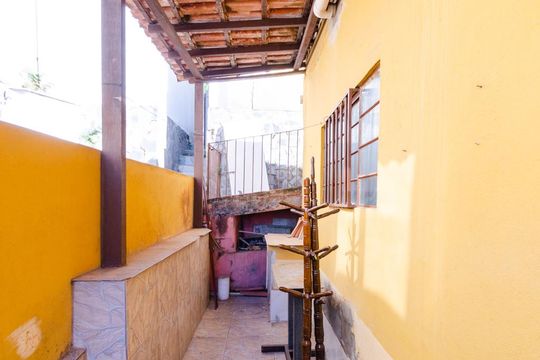 Área de casa à venda com 3 quartos, 180m² em Minas Brasil, Belo Horizonte