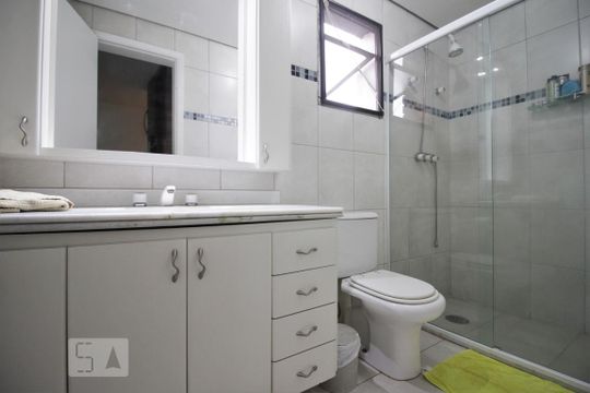 Banheiro da suíte 1 de apartamento à venda com 4 quartos, 158m² em Real Parque, São Paulo
