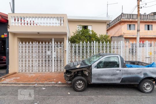 Fachada de casa para alugar com 3 quartos, 180m² em Jardim Itapemirim, São Paulo