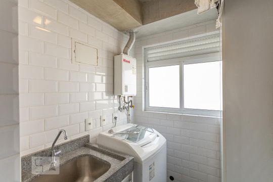 Área de Serviço de apartamento para alugar com 2 quartos, 65m² em Vila Anglo Brasileira, São Paulo