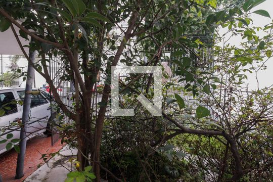 Vista Quarto 1 de casa para alugar com 2 quartos, 90m² em Tatuapé, São Paulo