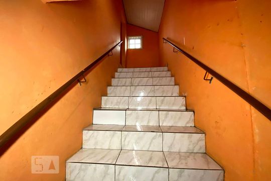 Escada de casa à venda com 3 quartos, 160m² em Canudos, Novo Hamburgo