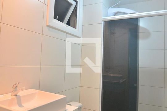 Banheiro Suíte de apartamento para alugar com 2 quartos, 75m² em Niterói, Canoas
