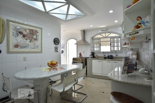 Cozinha de casa à venda com 4 quartos, 500m² em Tanque, Rio de Janeiro