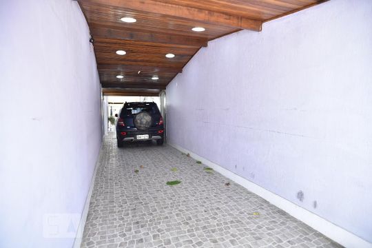 Garagem de casa à venda com 4 quartos, 500m² em Tanque, Rio de Janeiro