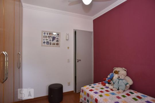 Quarto de casa à venda com 4 quartos, 500m² em Tanque, Rio de Janeiro