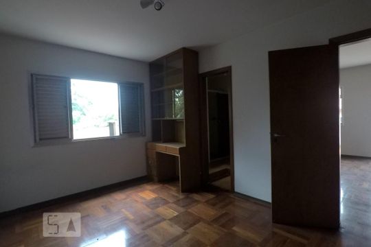 Suíte 1 de casa para alugar com 3 quartos, 300m² em Morumbi, São Paulo