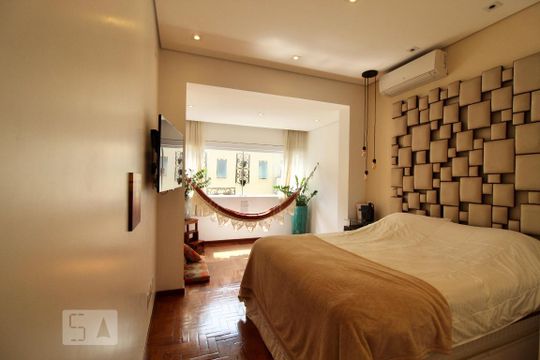 Suíte 1 de casa para alugar com 4 quartos, 348m² em Cidade Monções, São Paulo