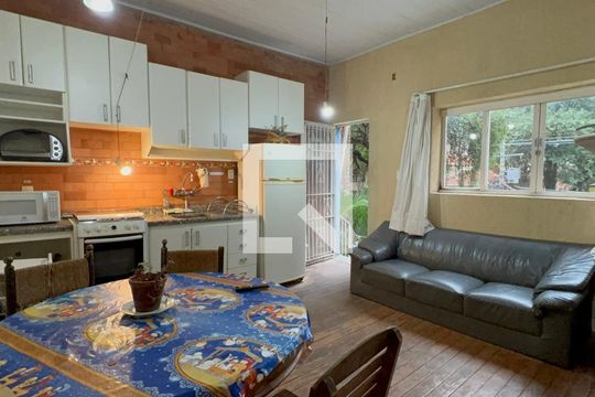 Sala/Cozinha de casa para alugar com 8 quartos, 320m² em Pinheiros, São Paulo