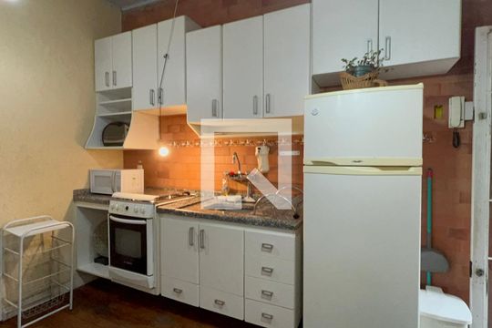Sala/Cozinha de casa para alugar com 8 quartos, 320m² em Pinheiros, São Paulo