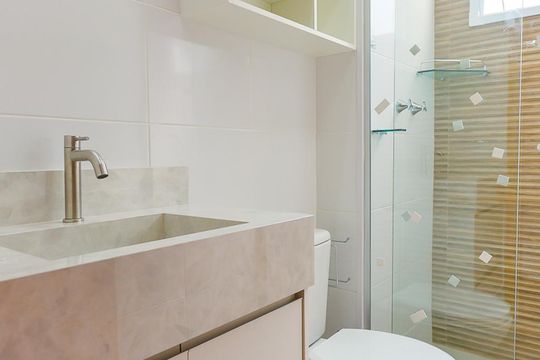 Banheiro de apartamento à venda com 2 quartos, 42m² em Fundação da Casa Popular, Campinas